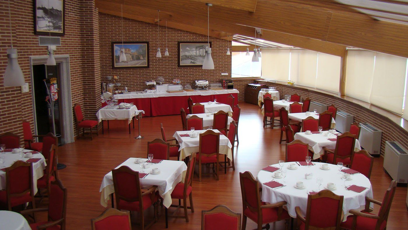 阿维拉城堡二号酒店 Ávila 餐厅 照片